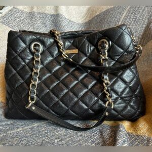 Kate Spades ♠️ Quilted “MaryAnne” Gold Coast shoulder bag. GUC